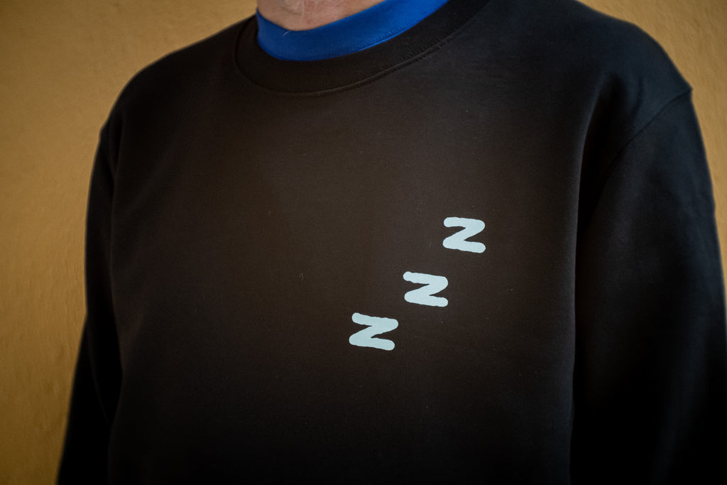 On The Quiet Zzz - Sweatshirt (Black)